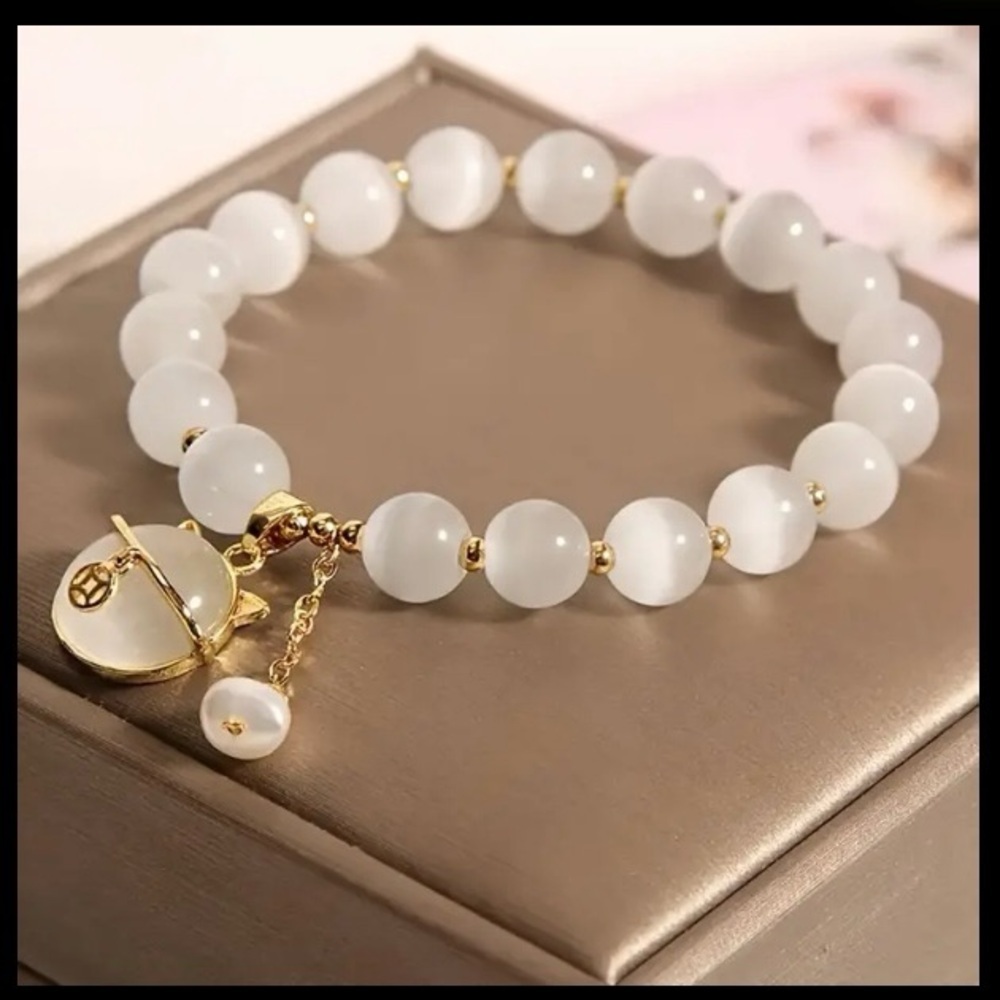 Beaded Bracelet - Opal-looking Stone w/Cat Design - Picture 3 of 8